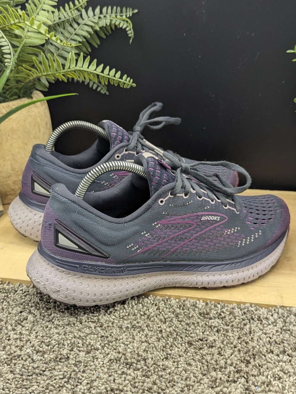 Brooks Glycerin 19 Women's Size 10 Running Walking Casual Gym Shoes